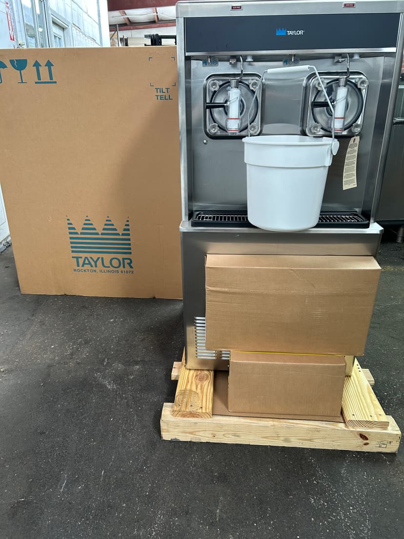 Taylor 342 Frozen Beverage Machine (220V) - NEW (No Manufacturer Warranty)